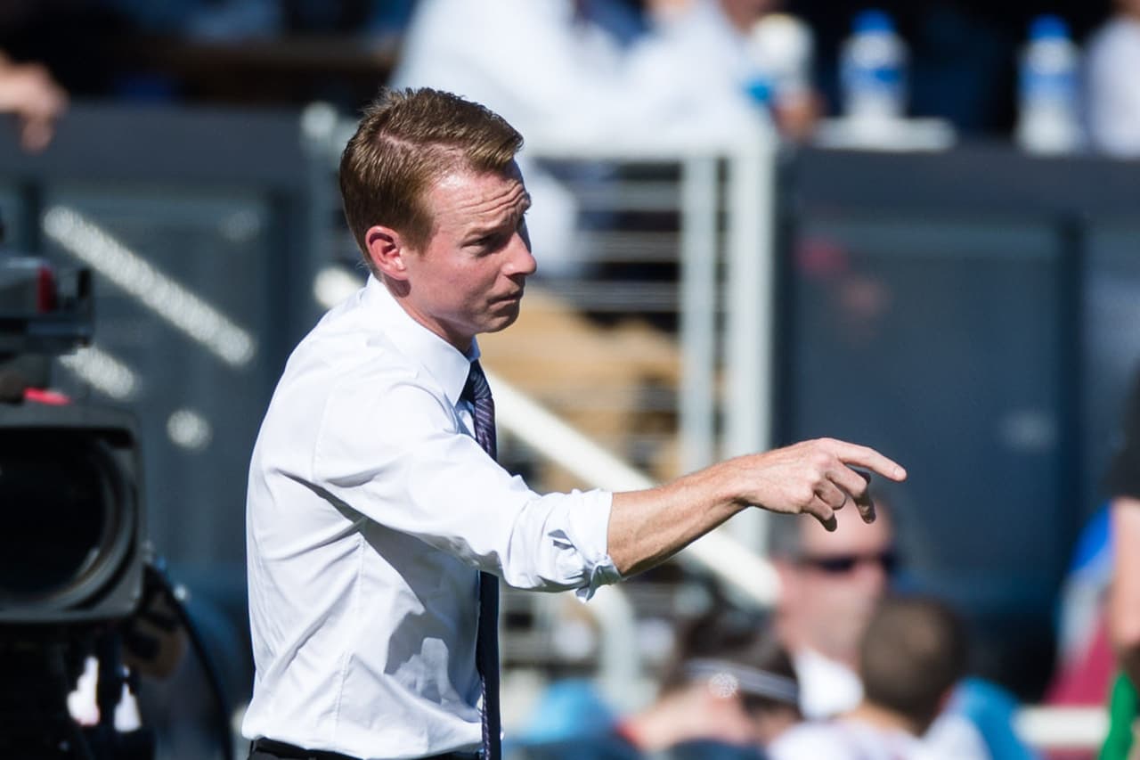 Christ Leitch lo hizo... El joven entrenador de San Jose Earthquakes lideró a su equipo hacia la inesperada meta de la postemporada. En su banquillo de suplentes estarían Zack Steffen (Columbus Crew), Florian Jungwirth (San Jose Earthquakes), Alex (Huston Dynamo), Federico Higuaín (Columbus Crew), Paul Arriola (D.C. United), CJ Sapong (Philadelphia Union) y Danny Hoesen (San Jose Earthquakes). (USA Today Images)