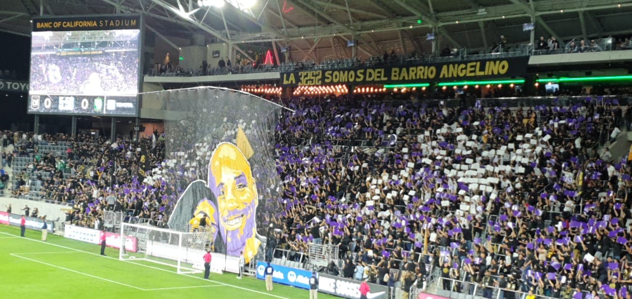 ¡Homenaje emotivo y sentimental tributo a Kobe Bryant! Así se vivió el ambiente en el Banc of California Stadium para el juego entre LAFC y León en la Liga de Campeones de la Concacaf.