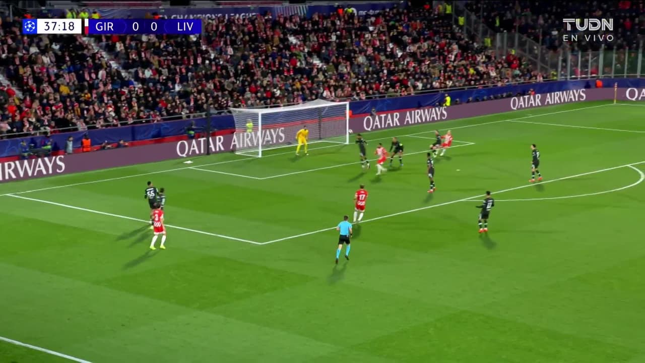 ¡TIRO ATAJADO! disparo por Yáser Asprilla.