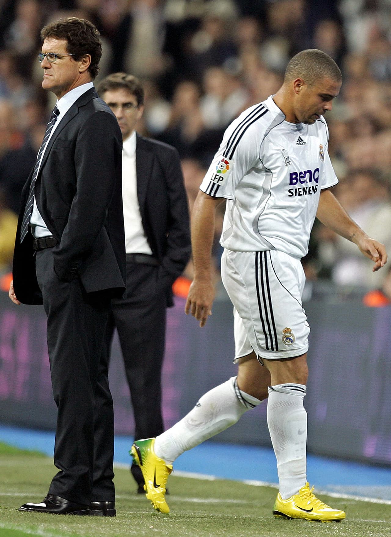¿Alcohol en el vestidor? Capello balconea a Ronaldo