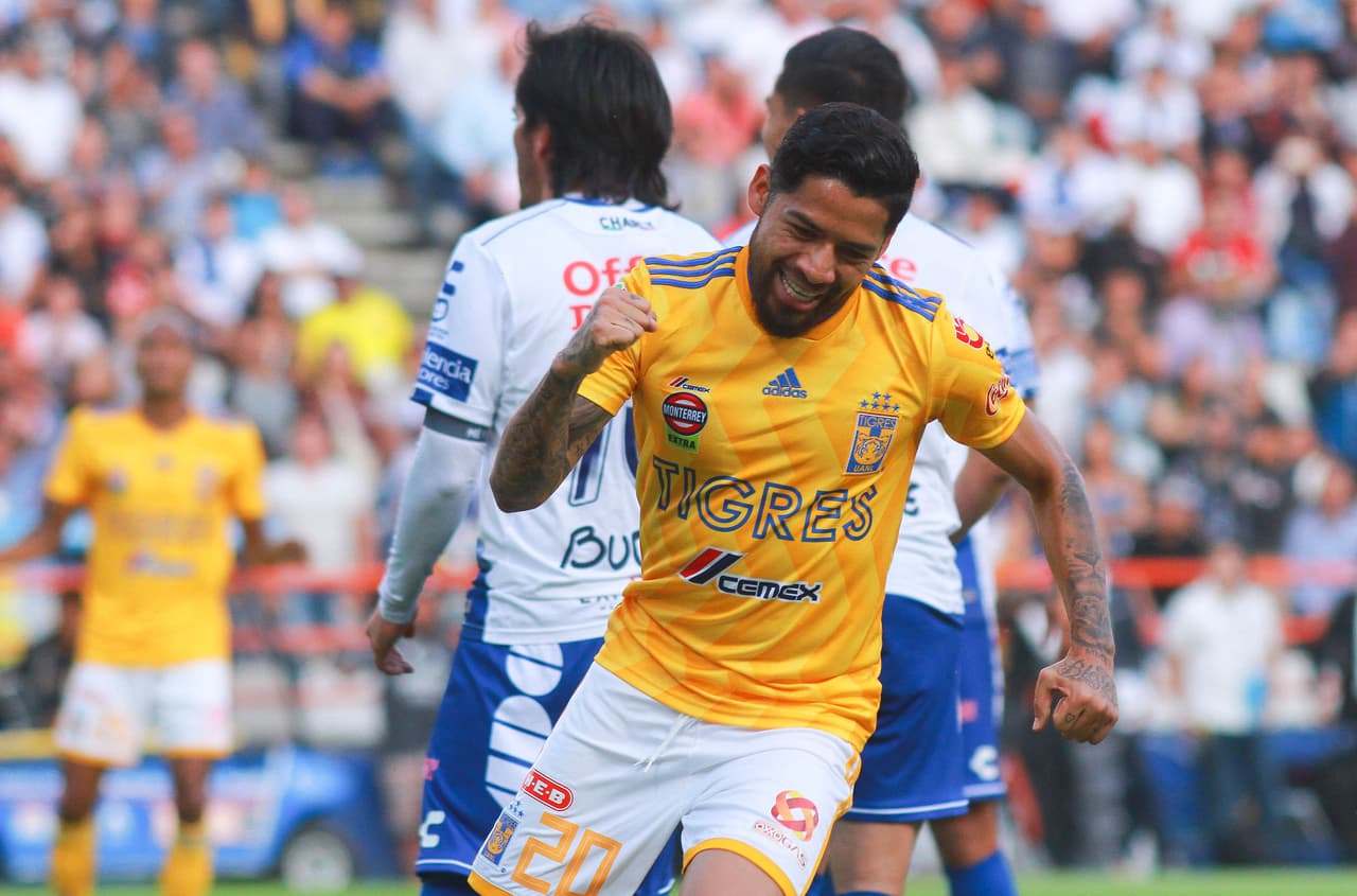 Y a los 22 minutos, Aquino se encargaba de borrarle la sonrisa a los Tuzos y a sus entusiastas aficionados.