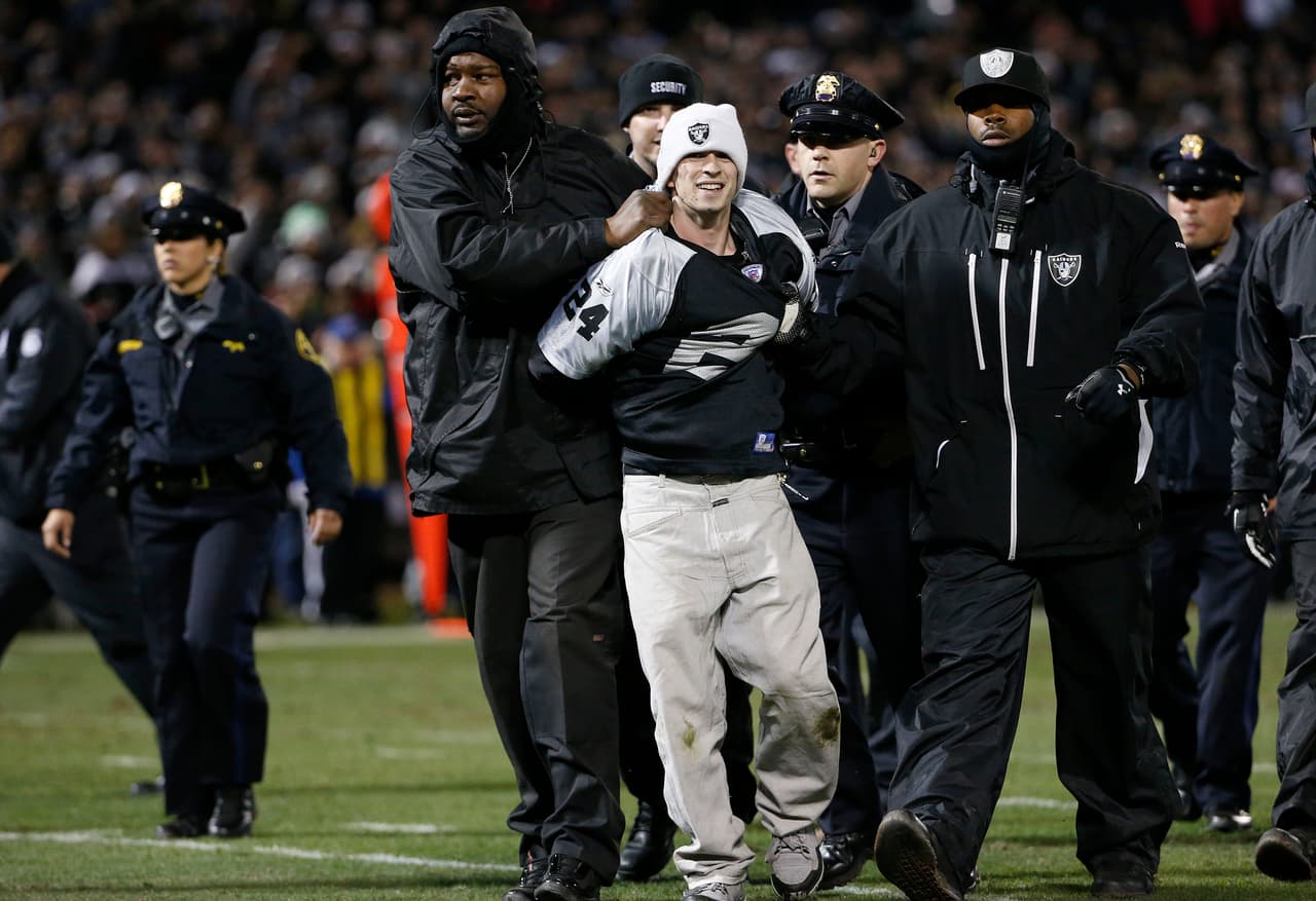 Los fans pidieron sus deseos para Navidad, ¿cuántos se cumplieron? checa las mejores tomas de los aficionados de la NFL en la Semana 16.