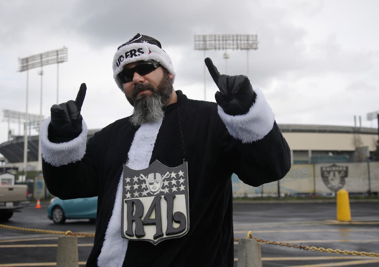 Los fans pidieron sus deseos para Navidad, ¿cuántos se cumplieron? checa las mejores tomas de los aficionados de la NFL en la Semana 16.