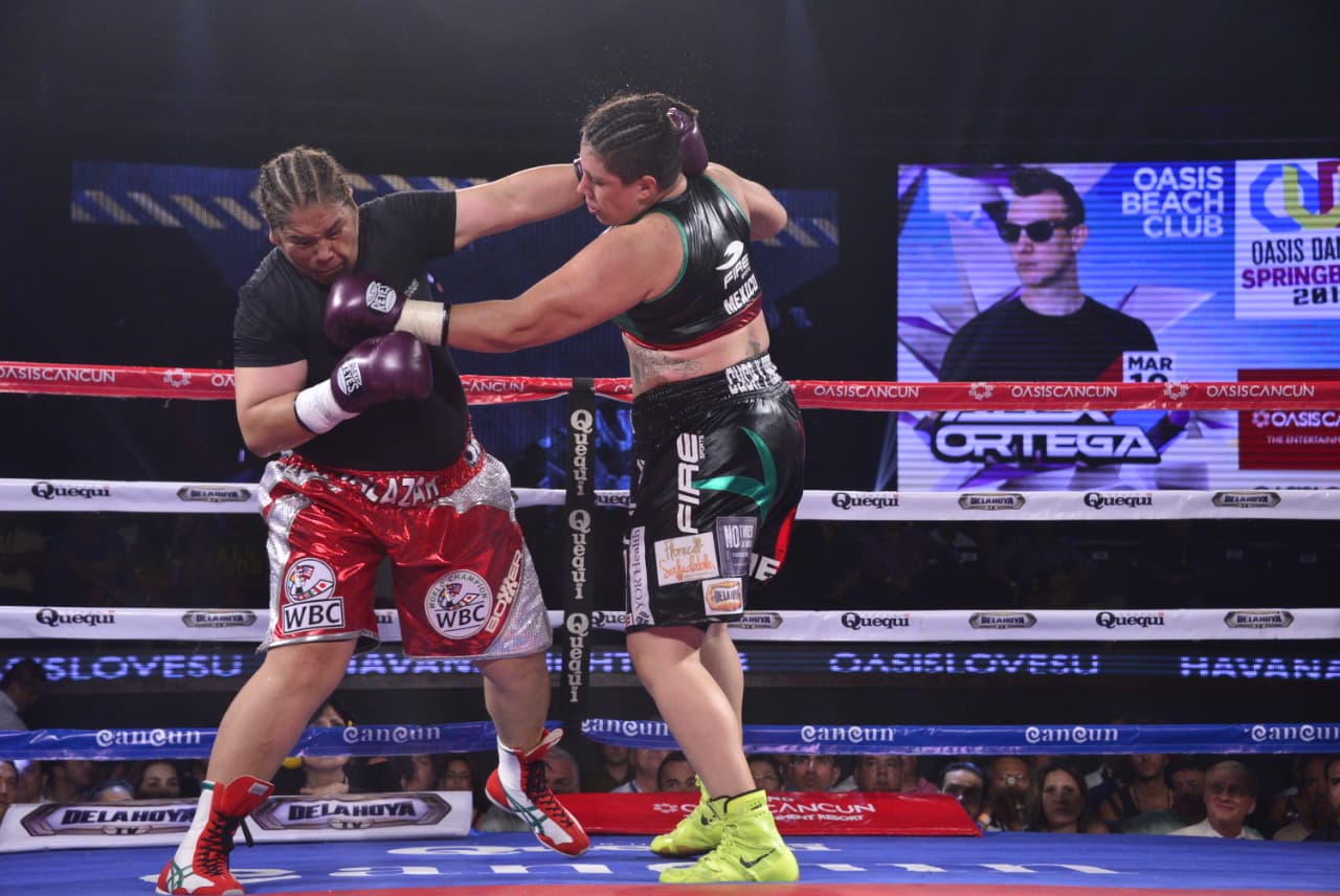 Alejandra 'Tigre' Jiménez derrotó a Martha Salazar y se convirtió en la primera mexicana en conquistar el título mundial completo. Se llevó el cinturón del WBC.