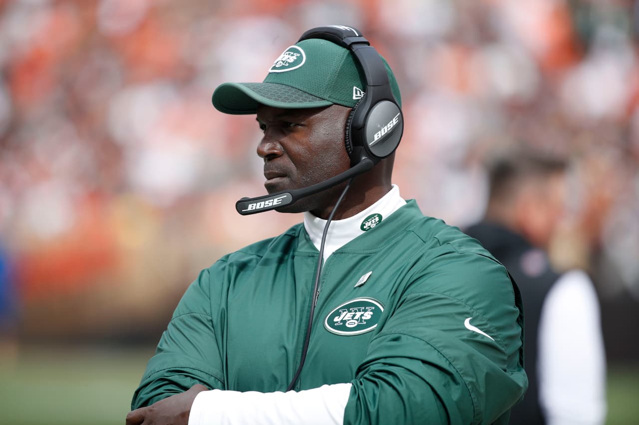 5) Todd Bowles, New York Jets. Será 2018 su tercer año en el cargo, suma dos campañas seguidas con marca de 5-11, no hay un QB titular definido y hay que verle la cara dos veces a los Patriotas.