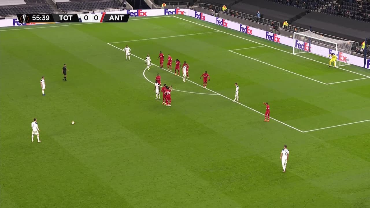 ¡GOOOL! Carlos Vinicius Alves Morais anota para Tottenham Hotspur.