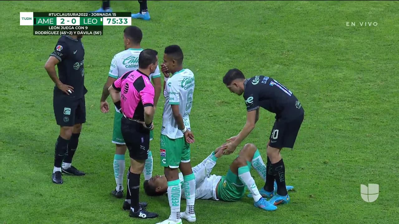 ¡TIRO ATAJADO! disparo por Andrés Mosquera.