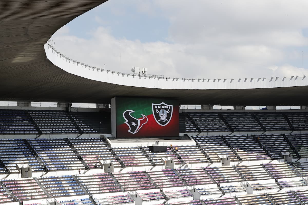 Ya se alistan los últimos detalles para recibir a Houston y Oakland para el histórico partido de este lunes en la Ciudad de México.