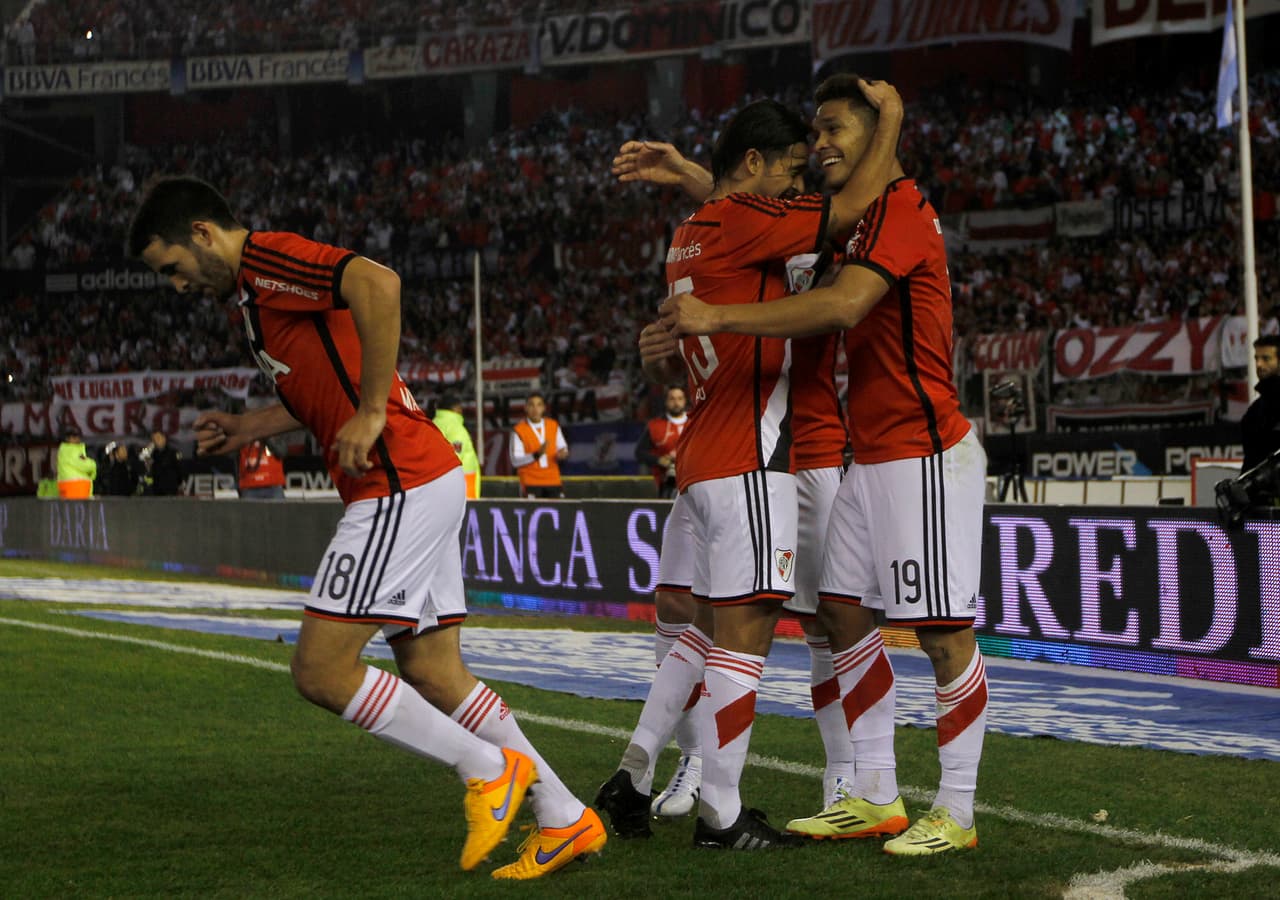 Teo Gutiérrez y Camilo Mayada anotaron para los millonarios.