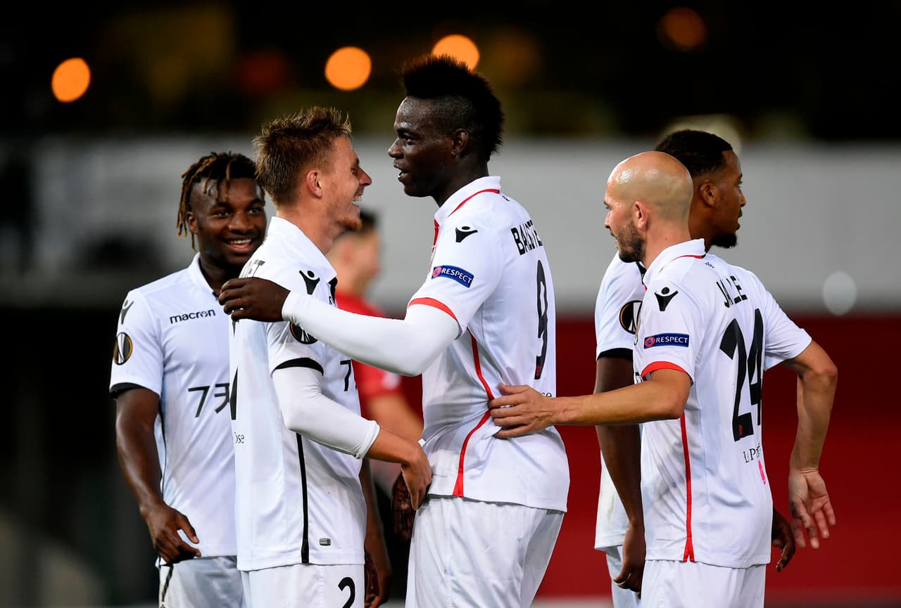 Zulte Waregem 1-5 Niza: fue un paseo del equipo francés en Bélgica, gracias a los goles de Alassane Pléa (doblete), Mario Balotelli, Dante y Allan Saint-Maximin. El descuento de los locales lo logró Aaron Leya Iseka.