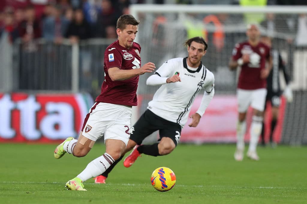 Spezia vence por la mínima 1-0 al Torino, la Juve sufre para conseguir el triunfo pero al igual que el Spezia vencen 1-0 a la Fiorentina y Atalanta sale victoriso 1-2 en su visita al Cagliari.