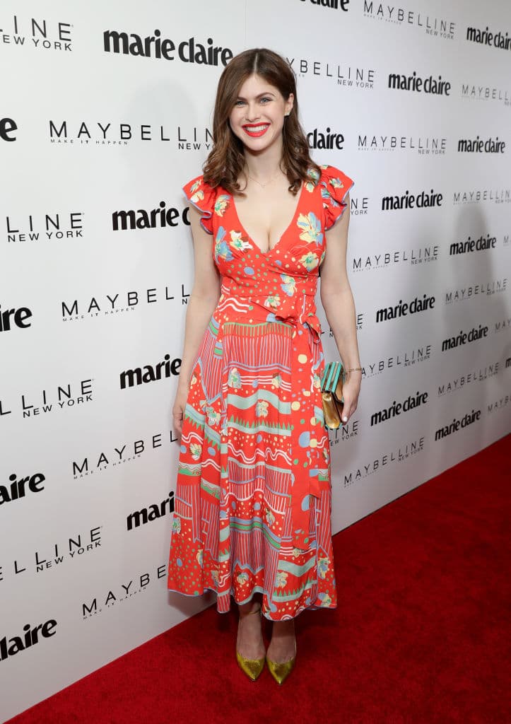 Regresaron los clásicos bañadores rojos con una que otra buena puntada. También se vale distraerse con unas espectaculares postales de las playas californianas, ¿no?