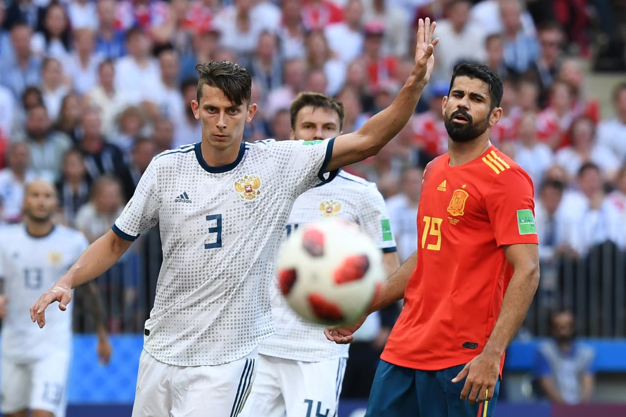 Los minutos se fueron consumiendo y Costa influyó cada vez menos.