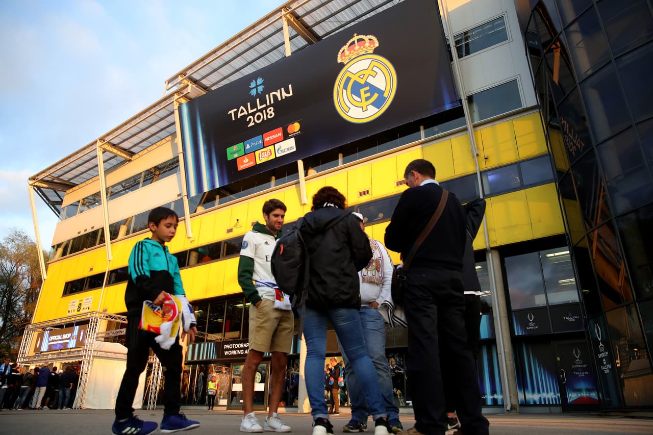 Mientras que los madridistas buscaban su quinta conquista de la Supercopa de la UEFA.