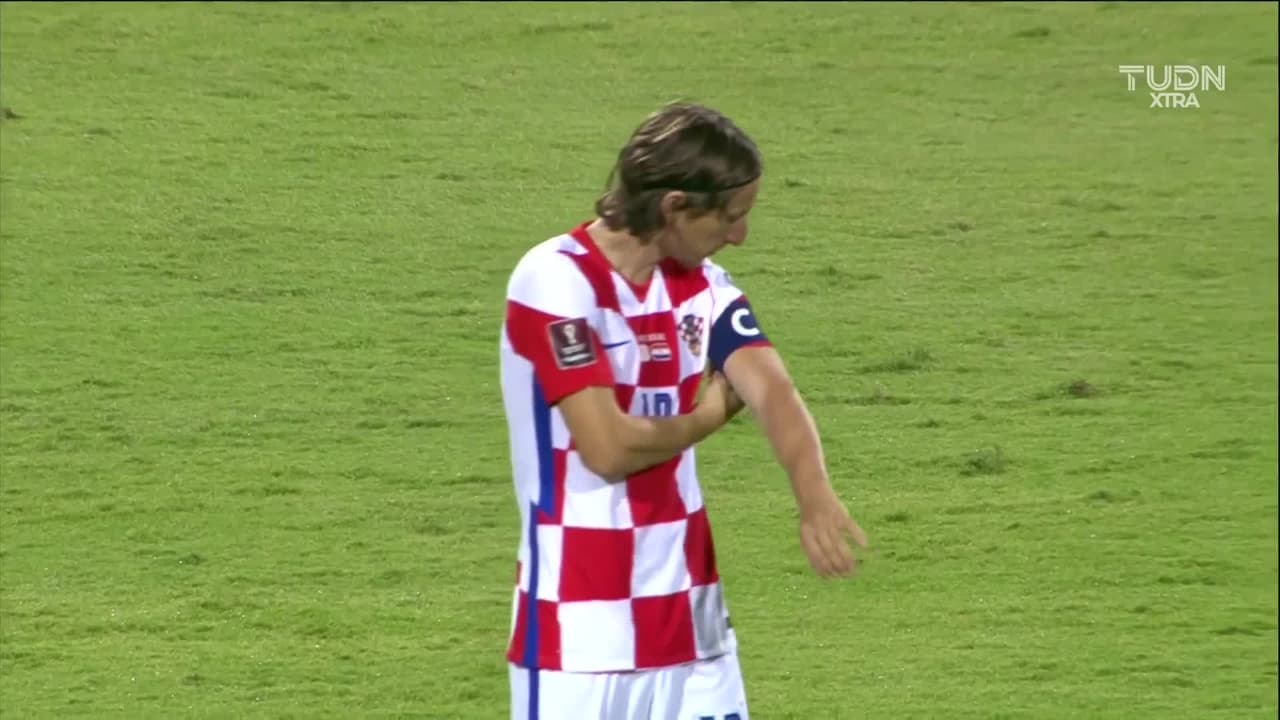 Arranca el partido y la pelota está en juego.