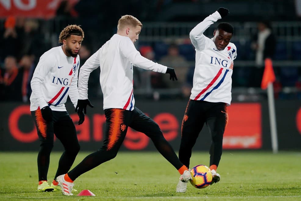 Tras perder en París por 2-1 y ganarle a Alemania por 3-0 en Amsterdam, los locales debían ganar para mantenerse vivos en el grupo.