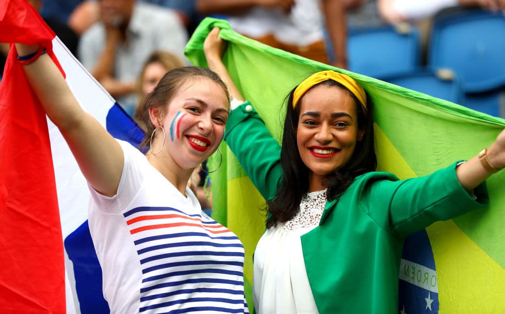 En el Estadioo Océane de Le Havre, Francia y Brasil disputan el duelo más esperado de los Octavos de Final de la Copa Mundial Femenina con el colorido de una Final anticipada.
