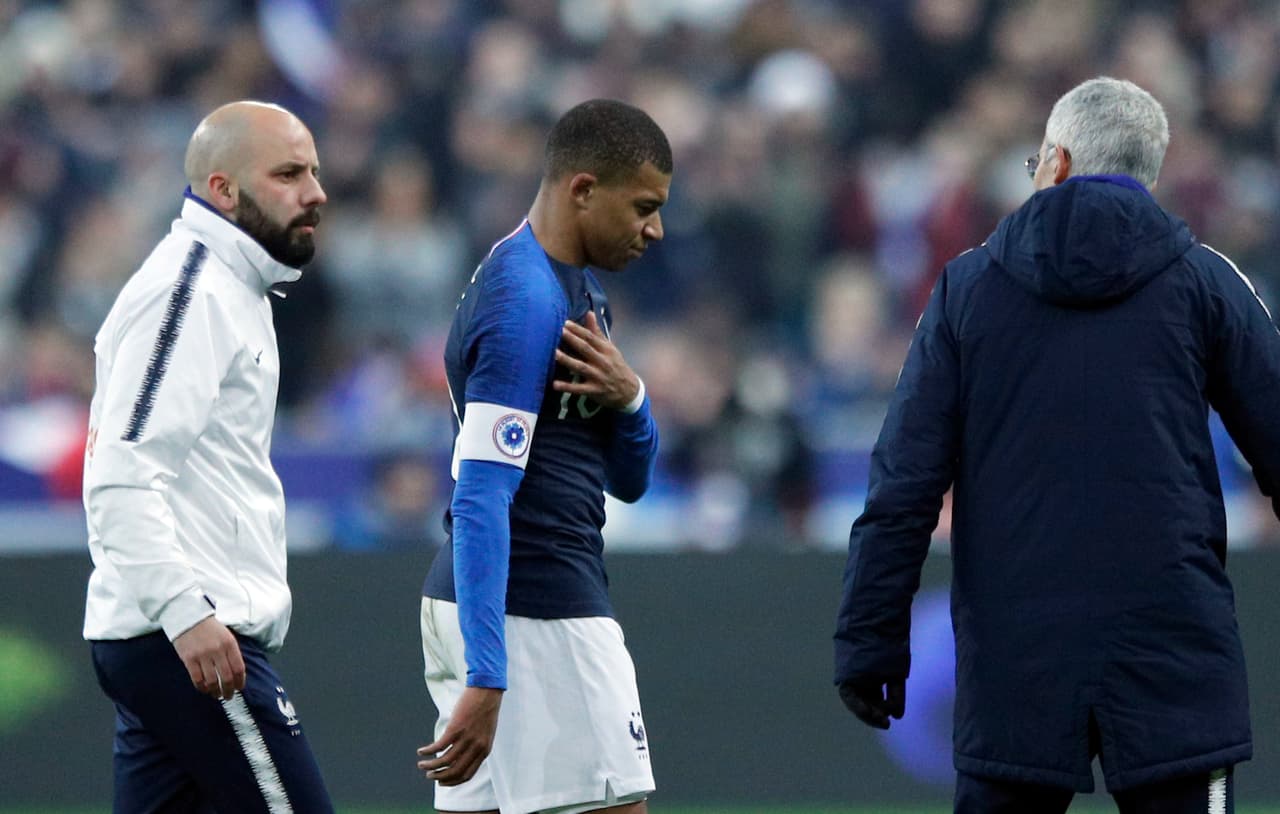 La tristeza del jugador fue un eco que a pesar de la victoria quedó en la memoria de los parisinos, que además lo siguen en el PSG.