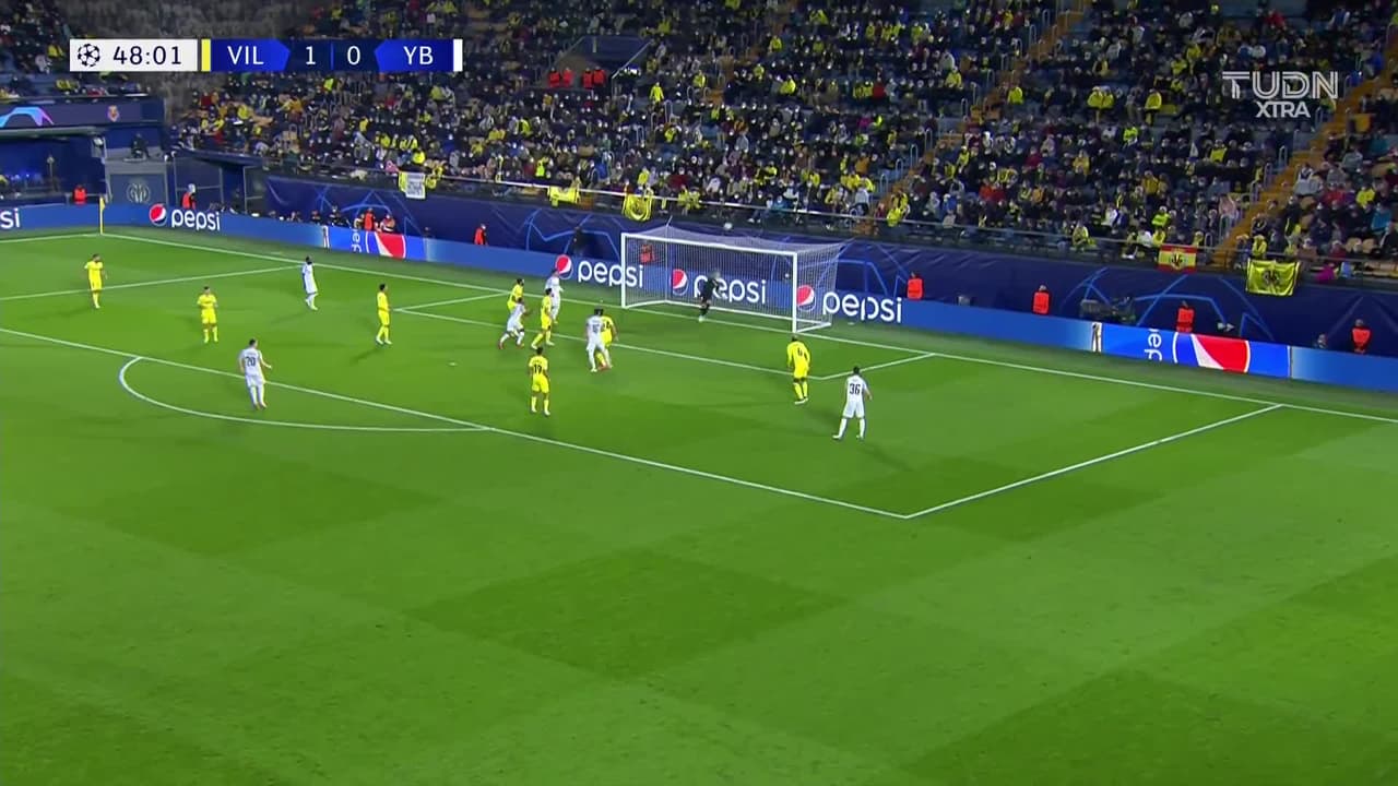 ¡TIRO ATAJADO! disparo por Christian Fassnacht.