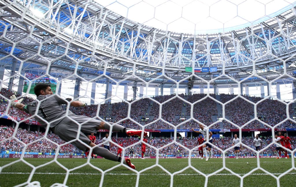 Al remate del primer tiempo, al minuto 45, Kane puso de nuevo en penalti un tanto más para marcar el 50 de Inglaterra contra Panamá.