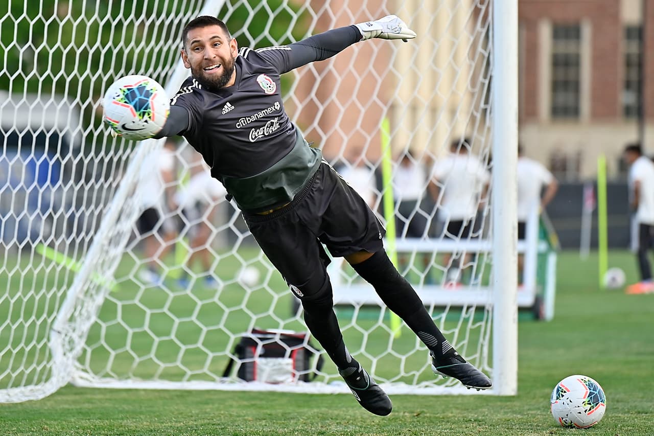 La Selección Mexicana de Fútbol se entrenó en las instalaciones de la Universidad de Colorado. El técnico del tricolor tuvo a su disposición a todos los jugadores elegidos para la Copa Oro con miras al duelo del miércoles ante Canadá.
