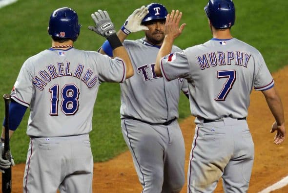 Las críticas se volcaron sobre el manager Joe Girardi, cuando ordenó la base intencional a Murphy, quien fue uno de los que se encontró Molina con su jonrón.