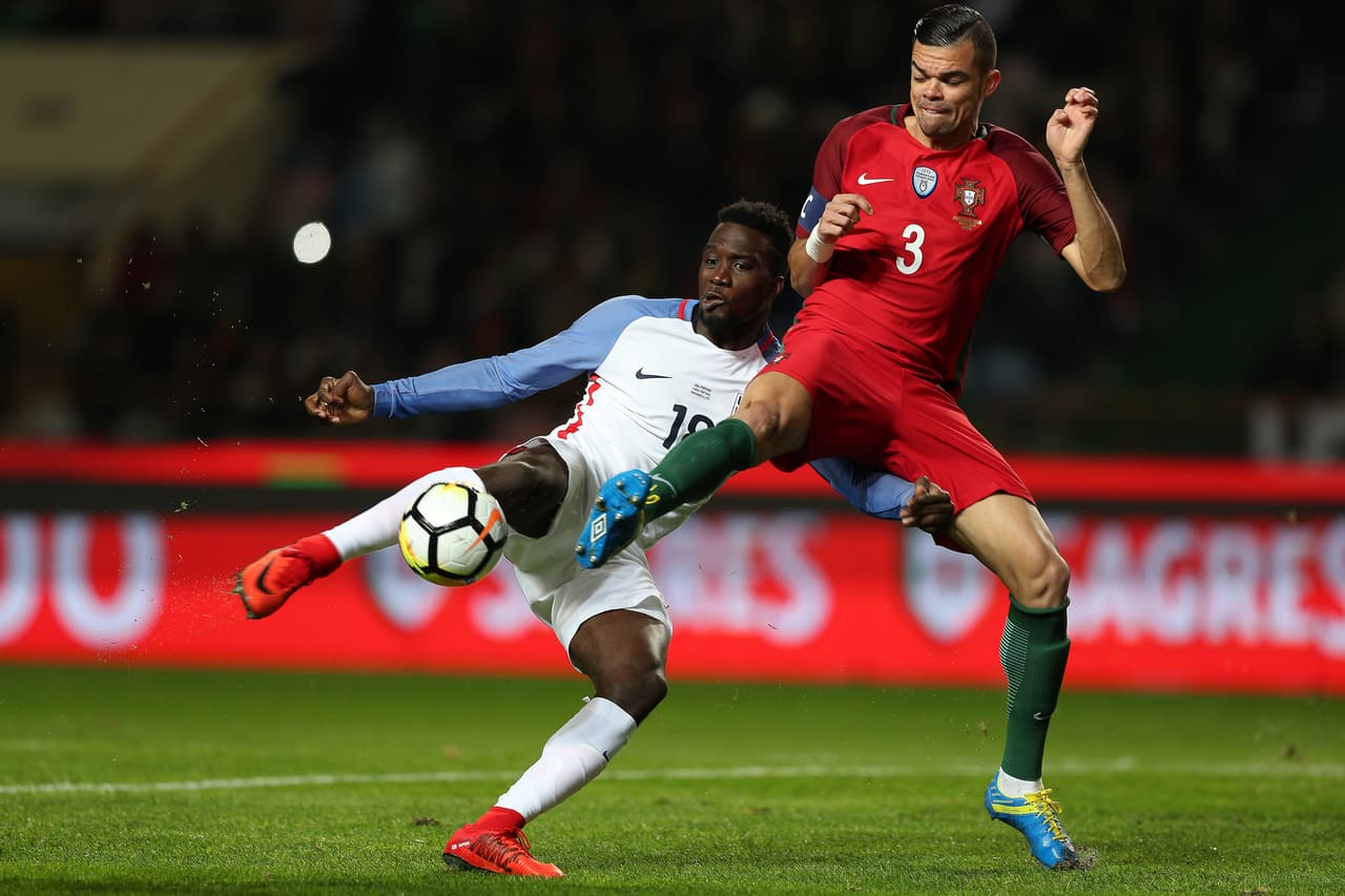 Pepe - Aunque nació en Brasil, el defensa se decidió por jugar con Portugal en donde vivió desde los 18 años y luego se nacionalizó.