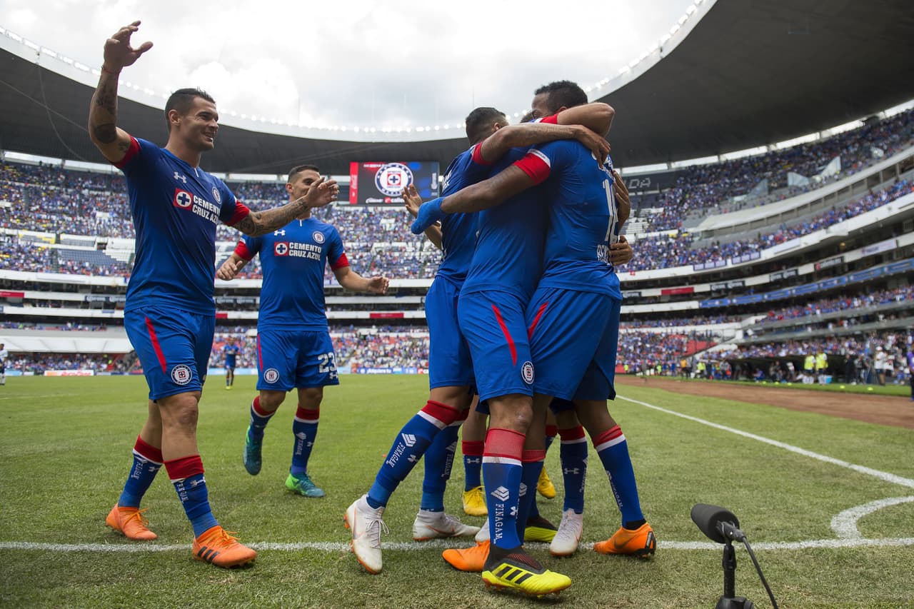 <b>Lo mejor: </b>Cruz Azul debutó con el pie derecho en el Estadio Azteca, su nueva casa, con tres goles ante el Puebla. Andrés Rentería, Milton Caraglio y Elías Hernández fueron los autores de los tantos cruzazulinos.