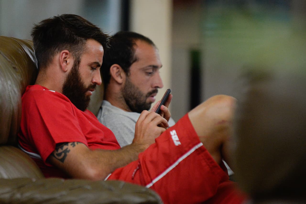 Jose San Roman y Marcos Guillermo Diazenvían mensajes luego del accidente.