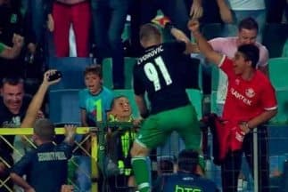 Cosmin Moti festejando el triunfo de su equipo Ludorets sobre el Steaua. Foto: Twitter