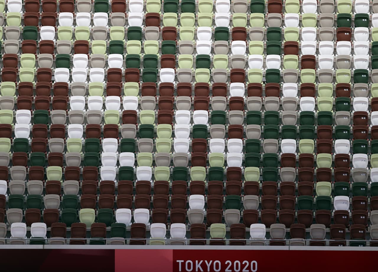Los asientos vacíos del Estadio Olímpico de Tokio durante la inauguración.