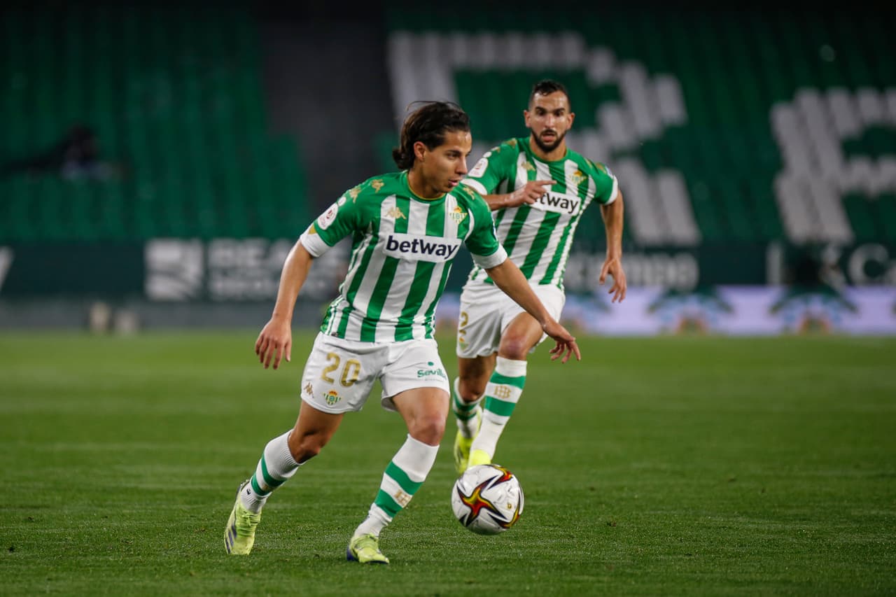Pellegrini: "Creo que Diego Lainez va a volver exactamente como se fue"