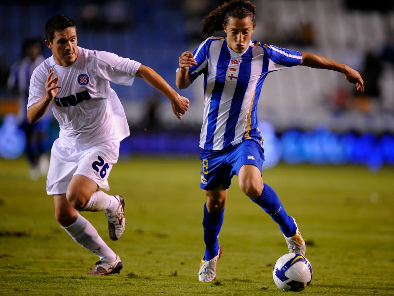 La llegada del volante en 2007 a Deportivo La Coruña marcó todo un hito en su carrera y esa adaptación de seguro también la sintió su cuerpo. En este equipo es donde más sufrió por las lesiones.