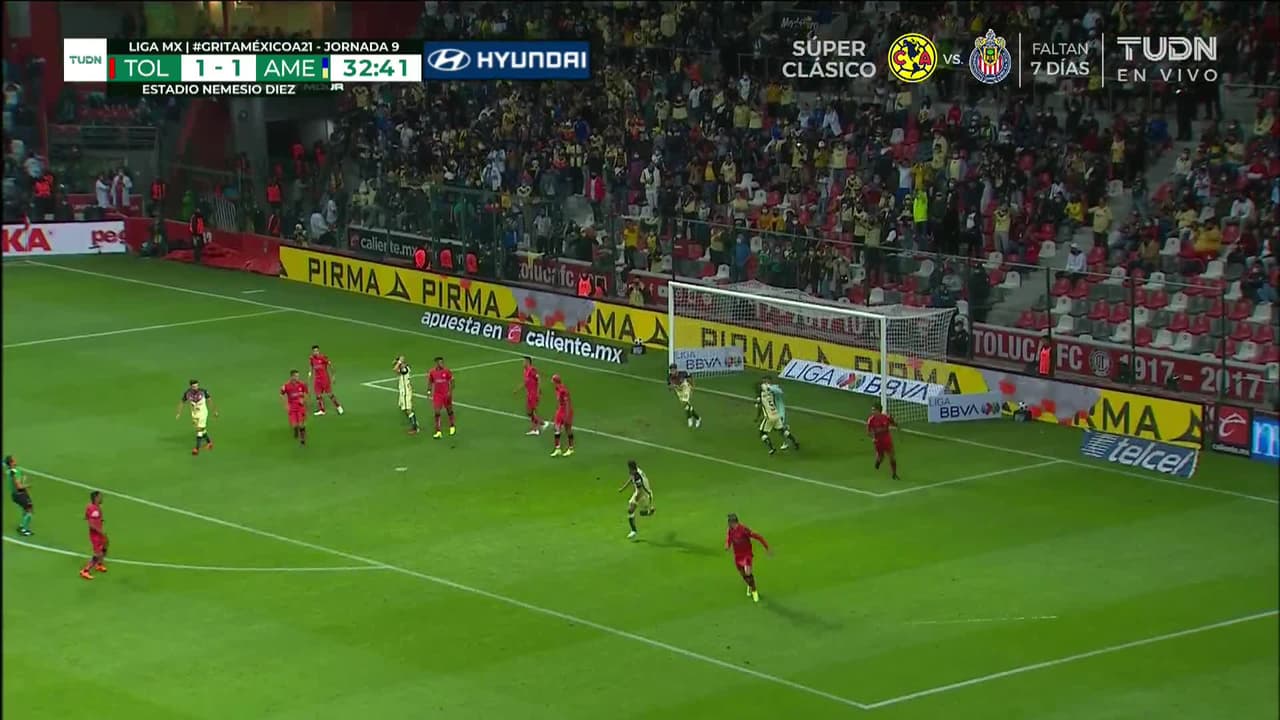 ¡TIRO ATAJADO! disparo por Federico Viñas.