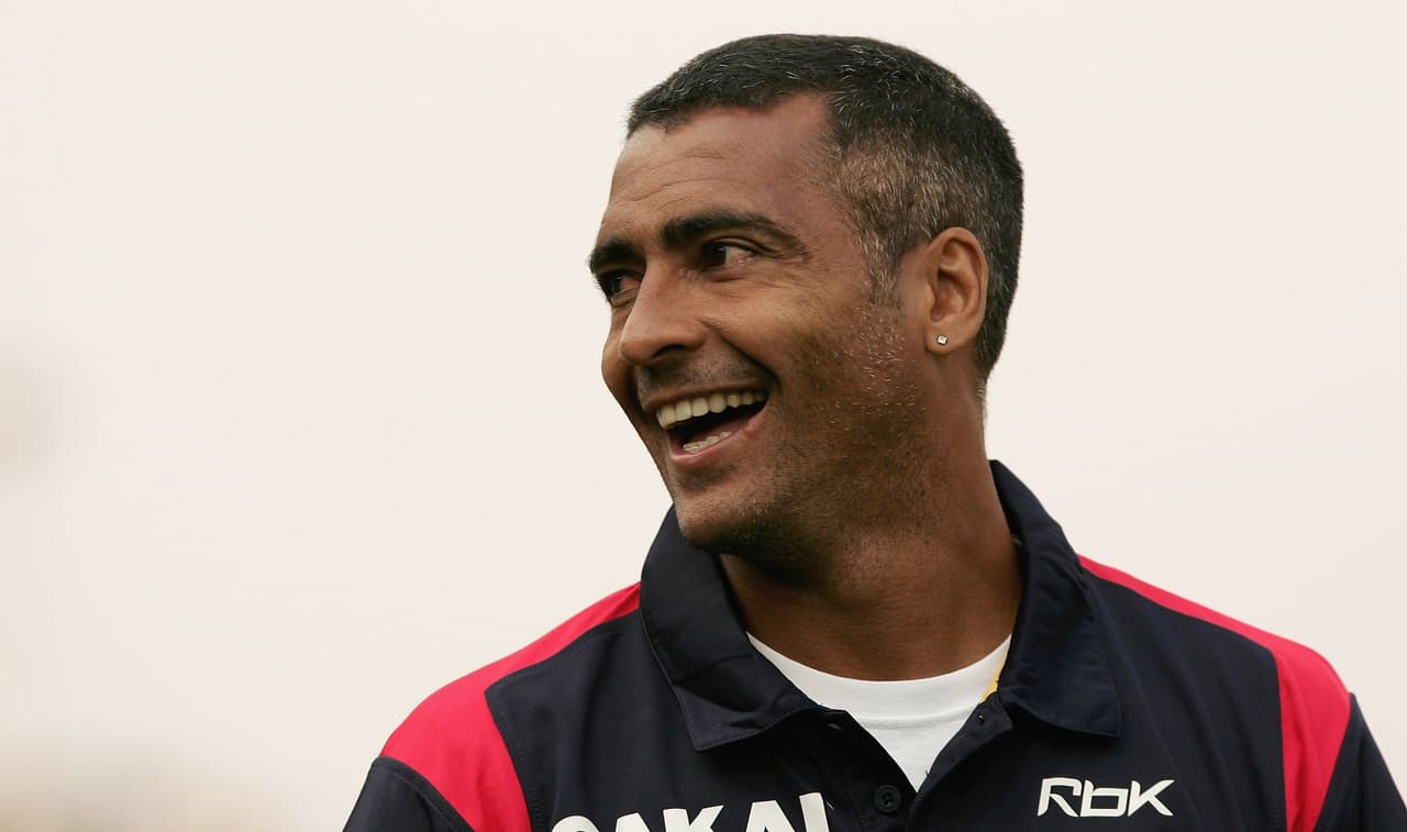 Su época como director técnico fue muy breve. Ahora, Romario es político: ocupa un asiento en el senado de Brasil como representante de Río de Janeiro.