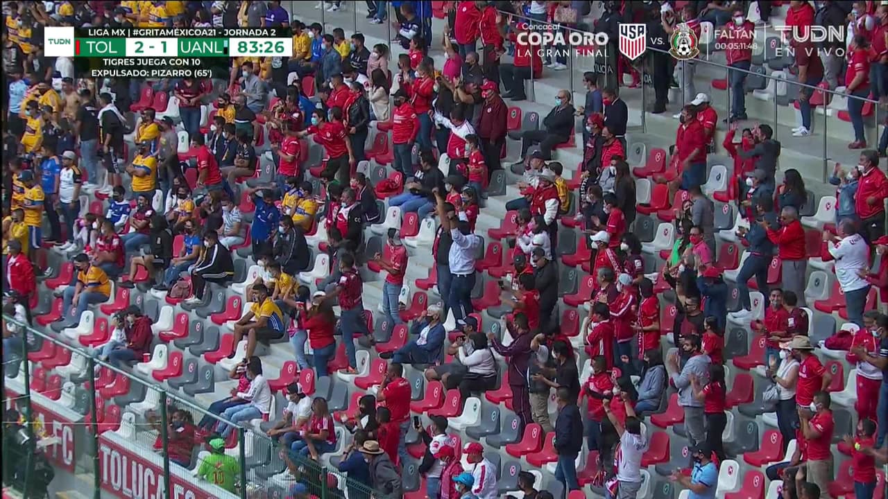 ¡GOL!  anota para Toluca. Alexis Canelo