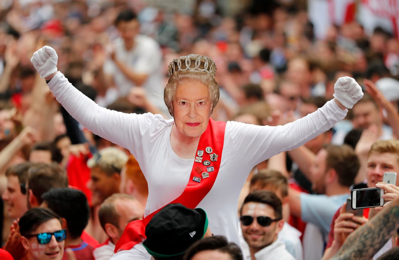 La realeza también disfruta del fútbol.