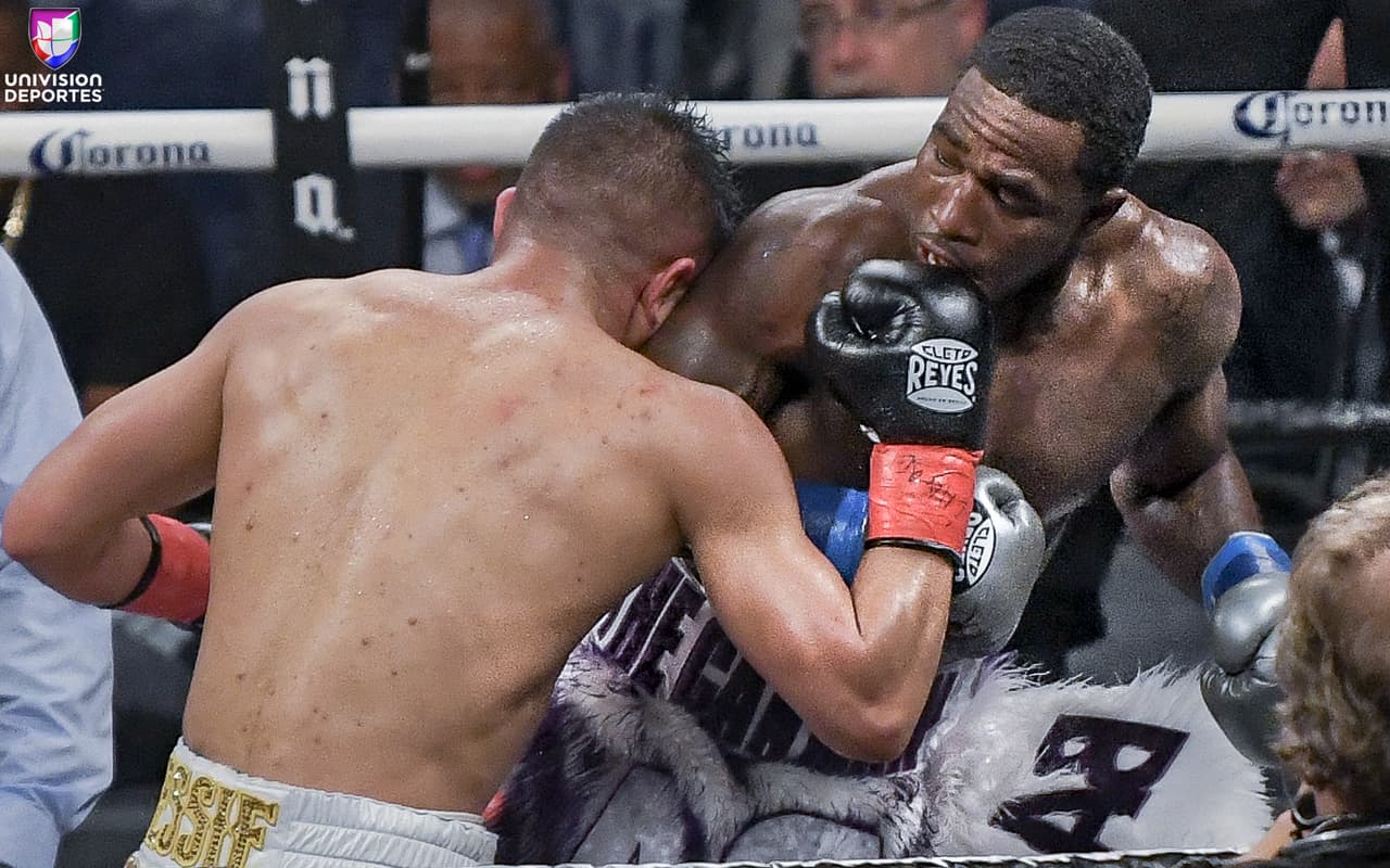 Después de 12 rounds, los jueces entregaron tarjetas de 114-114, 114-114, y 115-113 a favor de Adrien Broner. Jessie Vargas se mostró dispuesto a una revancha, aunque Broner lució molesto por creer que había ganado la contienda.