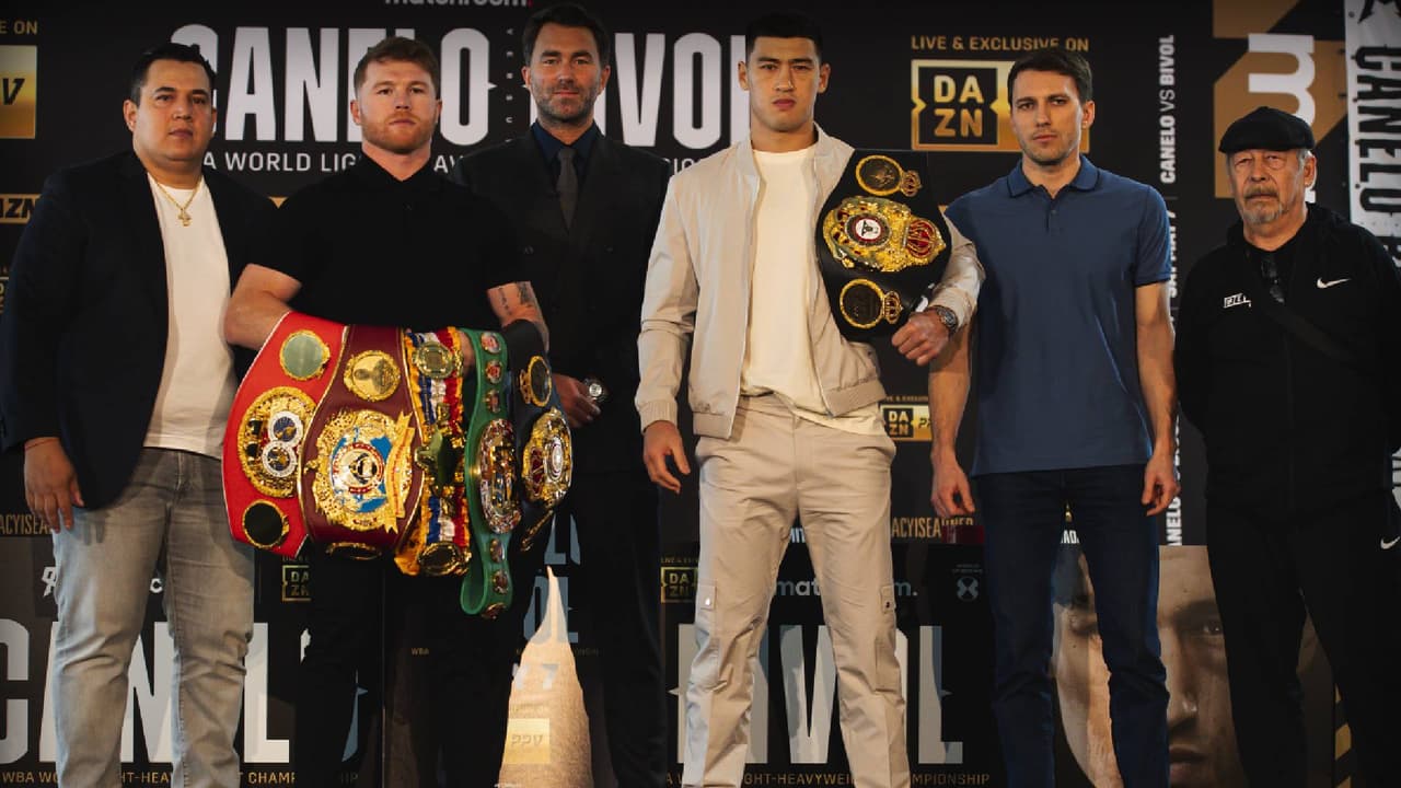 Bob Arum pide a 'Canelo' Álvarez unificar cetros semipesados