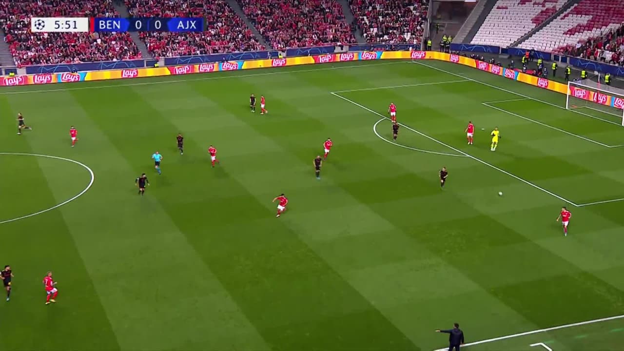 ¡TIRO ATAJADO! disparo por Antony.