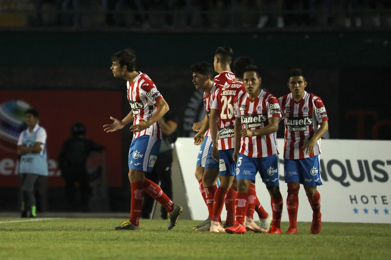 A los 31 minutos el español Ian González se encargaba de devolverle la calma al San Luis con el tanto de la igualada.