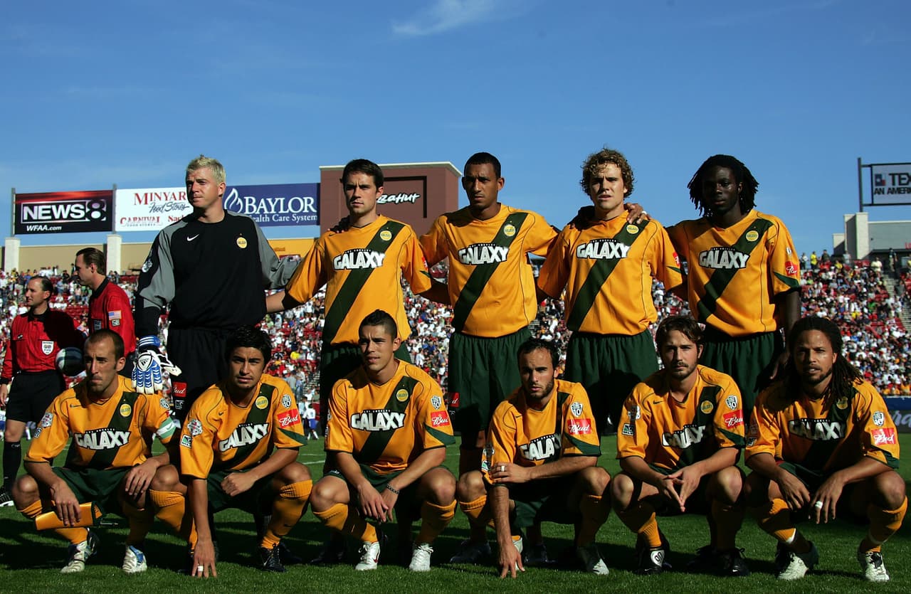 En este estadio, el Galaxy de Los Angeles conquistó su segunda copa de la MLS en el 2005 a costa del New England Revolution.