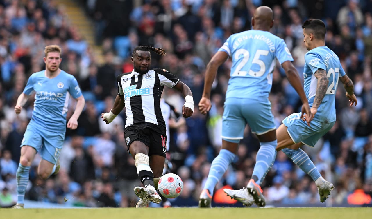 Manchester City venció al Newcastle con un doblete de Raheem Sterling y los tantos de Amymeric Laporte, Rodri y Phil Foden.