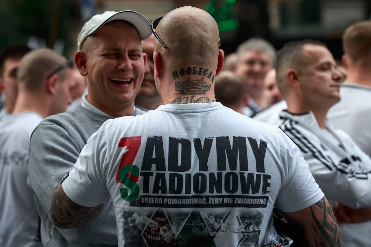 Al menos siete personas fueron atendidas por contusión cerca del Bernabéu.