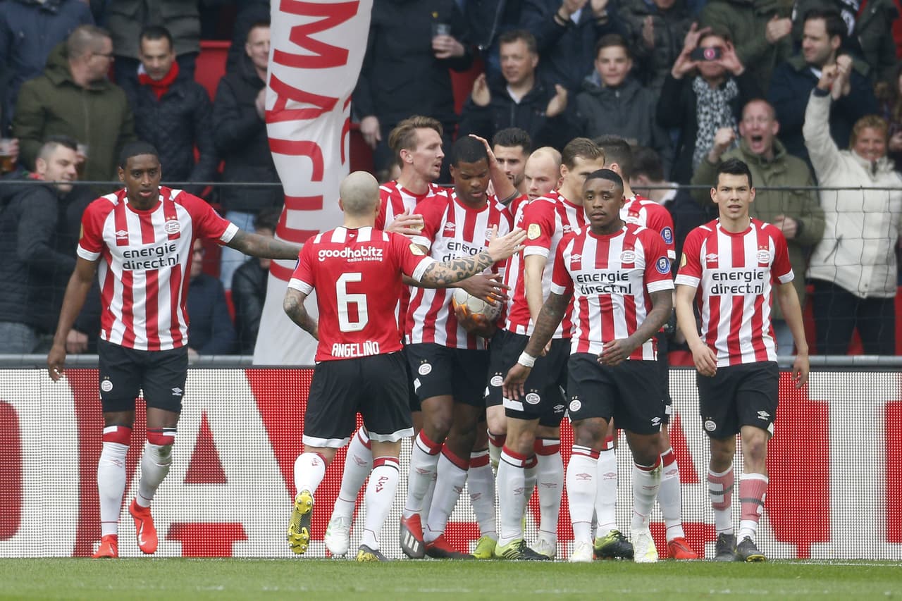 La cuenta aumentaba para el ariete, quien es el máximo anotador del club de Eindhoven en esta edición de la Liga.