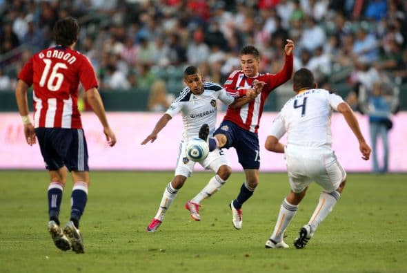 Súperliga 2007 Chivas Guadalajara 2-1 LA| Vengando a su hermano Chivas USA, el primer triunfo de un mexicano en este certamen se dio en fase de grupos cuando Guadalajara derrotó al Galaxy en el Coliseo de LA con goles del ‘Maza’ Rodríguez y Omar Bravo.
