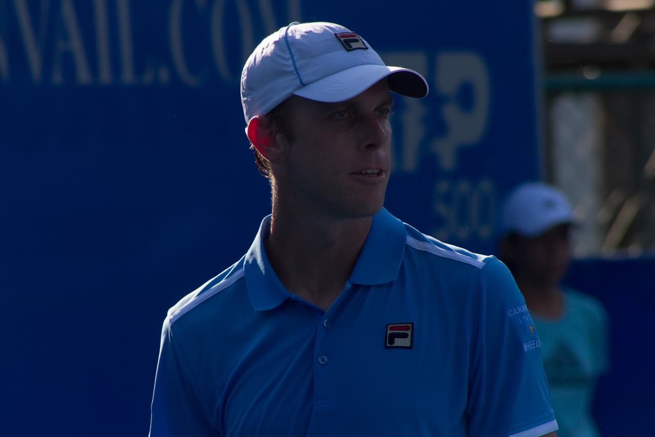 A primera hora, n duelo de estadounidenses, Sam Querrey se medía a John Isner en el Grand Stand.