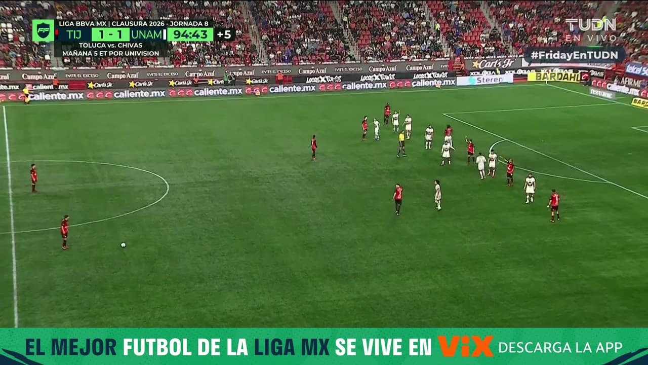 Keylor Navas salva a Pumas con el rostro en dramática atajada