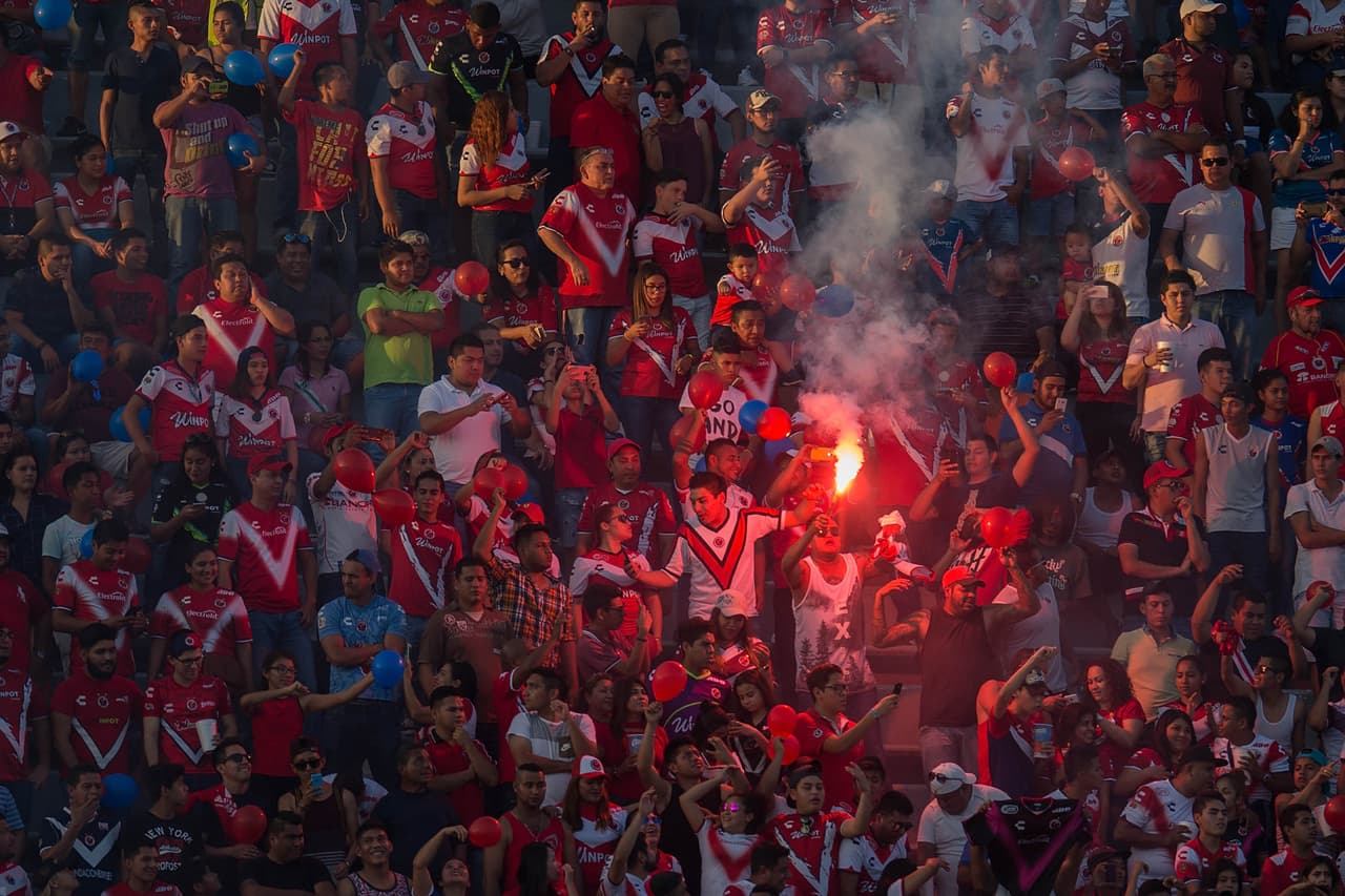 Action photo during the match Veracruz vs America corresponding to the week 8 of Liga Bancomer BBVA Closing Tournament 2018 at Luis Pirata Fuente Stadium. Foto de accion durante el juego Veracruz vs America correspondiente a la jornada 8 de la Liga Bancomer BBVA Torneo Clausura 2018 en el Estadio Luis Pirata Fuente. En la foto: Fans 18/02/18/MEXSPORT/Javier Ramirez