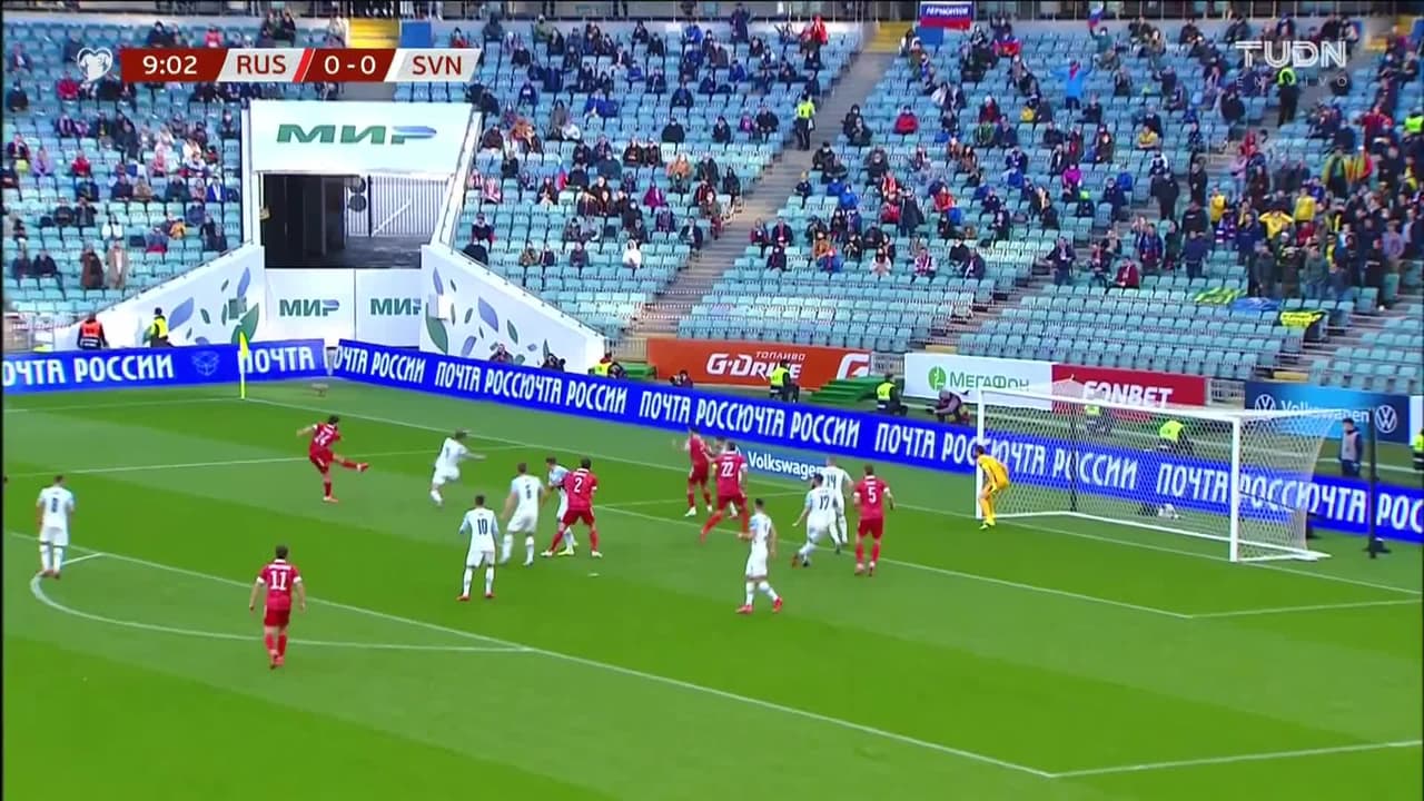 ¡TIRO ATAJADO! disparo por Giorgi Jikia.